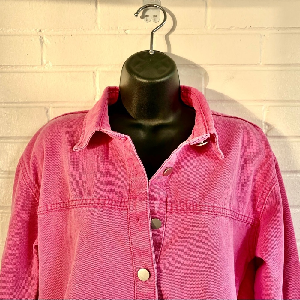 Fantaslook Pink Distressed Denim Jacket/Shacket w/ Frayed Hem, SZ S NWOT - Picture 9 of 13